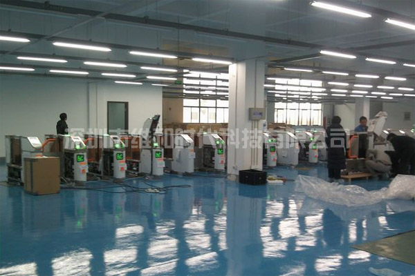 華為電子車間采用4臺啟亞品牌HI-PE進(jìn)口安檢門把關(guān)產(chǎn)品安全[圖文]