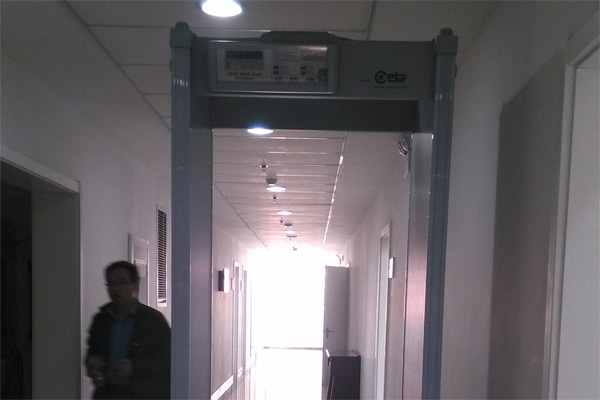 國家電網銀川供電局采用HI-PE型號進口安檢門[圖文]