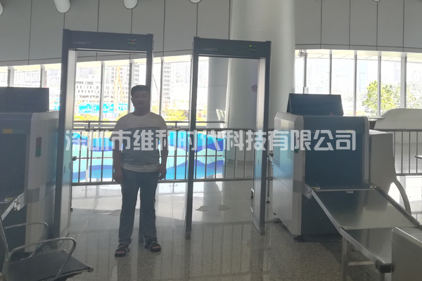維和時(shí)代安檢門(mén)廠家為深圳蛇口港及印度客戶(hù)提供金屬安檢門(mén)及13臺(tái)X光機(jī)[圖]