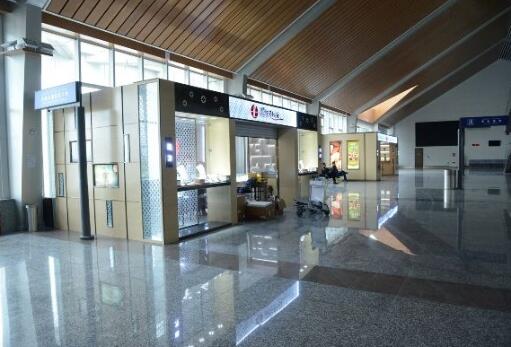 金屬探測(cè)門廠家：富蘊(yùn)機(jī)場(chǎng)美化安檢通道提升服務(wù)品質(zhì)