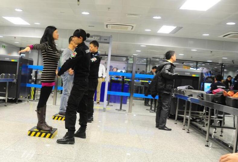 3-笫一次坐飛機登機流程 安檢門安檢注意事項.jpg